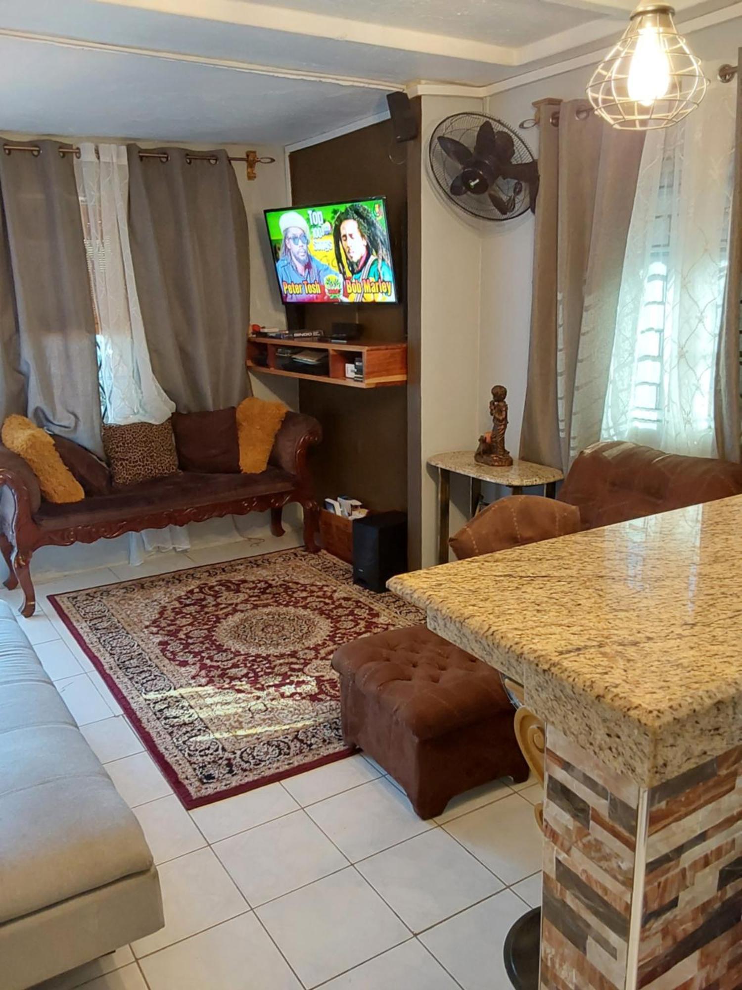 Zipcode Hideaway Guesthouse 波特莫尔 外观 照片